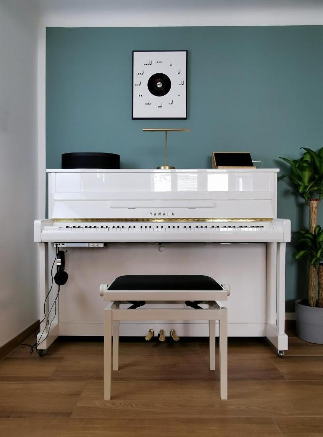 Neues City Center Piano Appartement Mit Netflix كلاغنفورت المظهر الخارجي الصورة