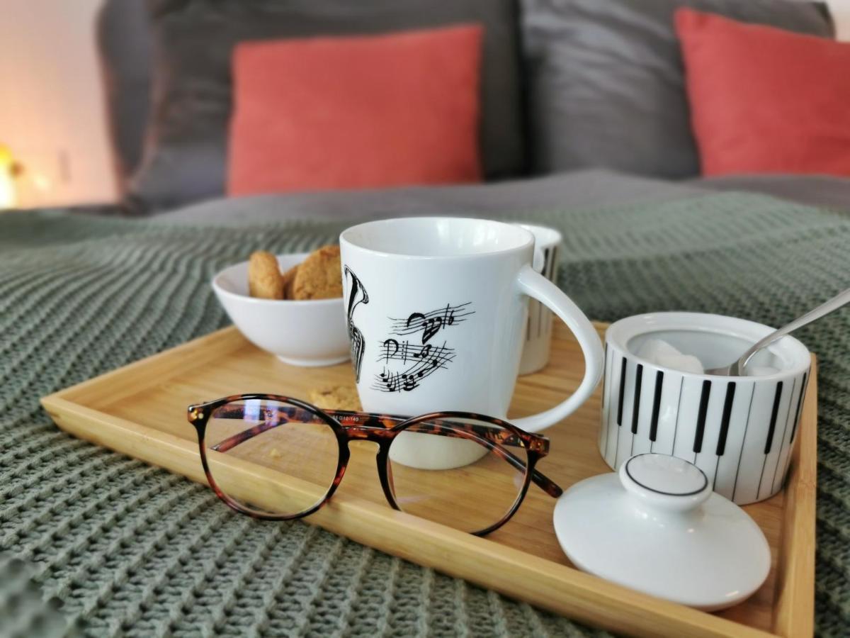 Neues City Center Piano Appartement Mit Netflix كلاغنفورت المظهر الخارجي الصورة