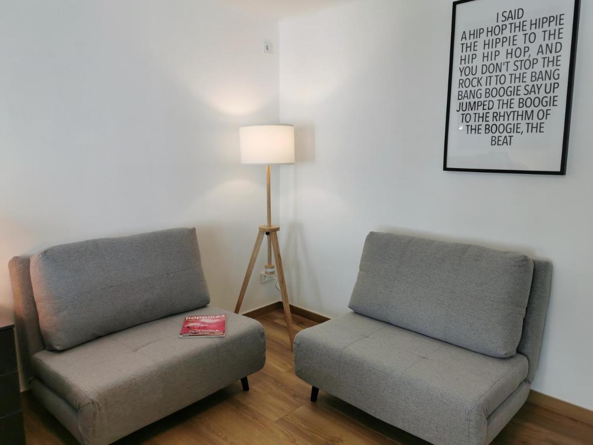 Neues City Center Piano Appartement Mit Netflix كلاغنفورت المظهر الخارجي الصورة
