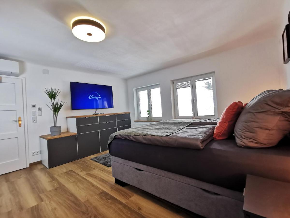 Neues City Center Piano Appartement Mit Netflix كلاغنفورت المظهر الخارجي الصورة