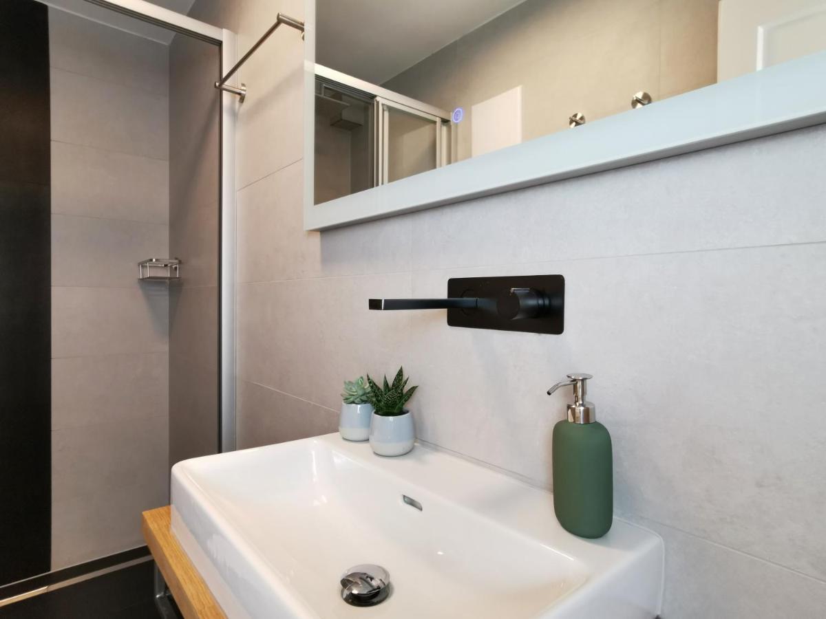 Neues City Center Piano Appartement Mit Netflix كلاغنفورت المظهر الخارجي الصورة